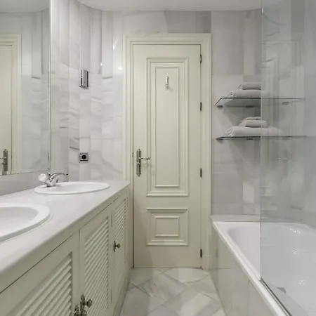 Homeforguest Luxurious With Sea Views And Private Pool In Puerto Banus Apartment Marbella