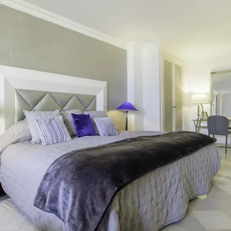 Homeforguest Luxurious With Sea Views And Private Pool In Puerto Banus Apartment