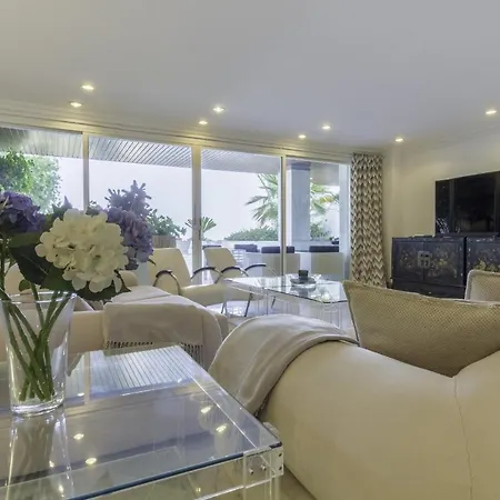 Homeforguest Luxurious With Sea Views And Private Pool In Puerto Banus *