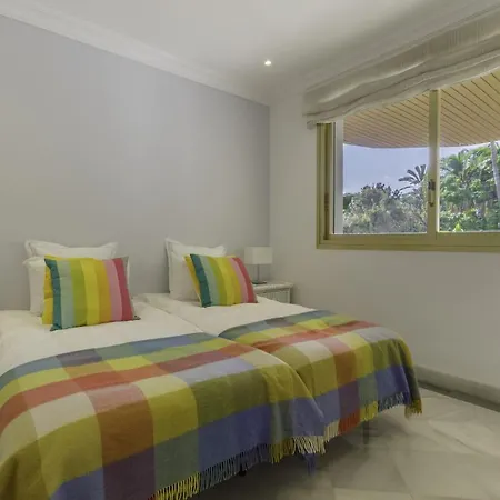 Homeforguest Luxurious With Sea Views And Private Pool In Puerto Banus Marbella