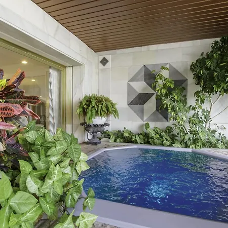 Homeforguest Luxurious With Sea Views And Private Pool In Puerto Banus *